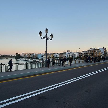 Betis Deluxe Riverside Sevilla Kültér fotó