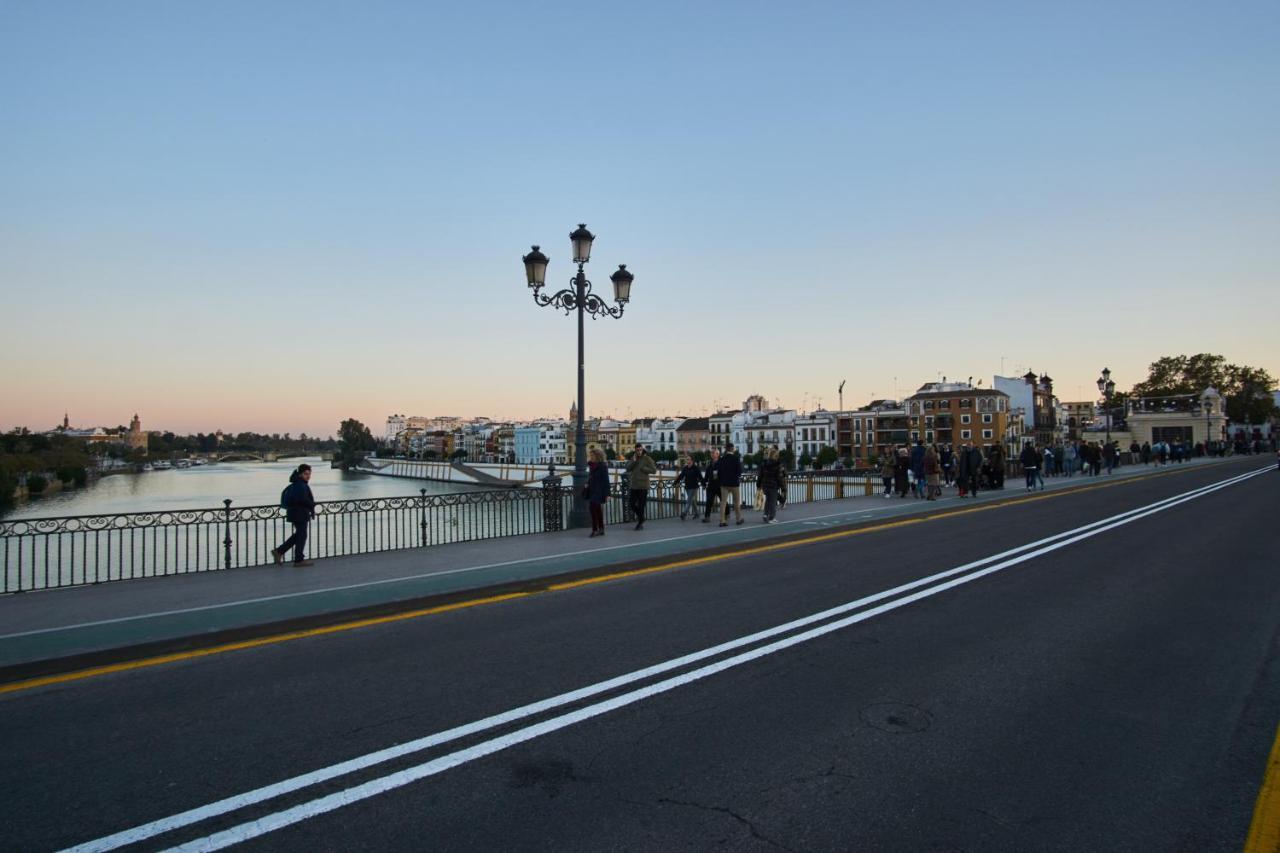 Betis Deluxe Riverside Sevilla Kültér fotó